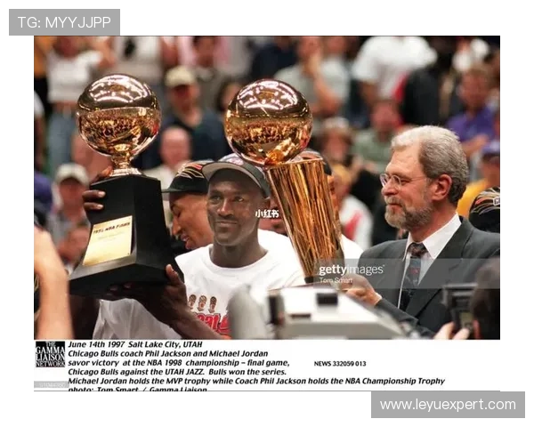 乔丹背身单打主宰中距离，关键回合更胜詹姆斯