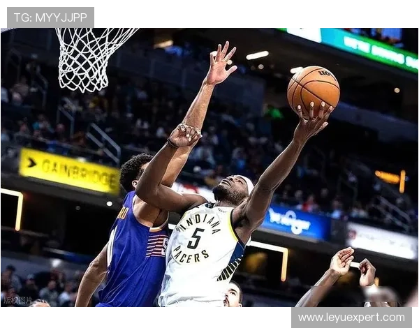 保罗·皮尔斯关键时刻三分命中率提升拉开球队进攻空间