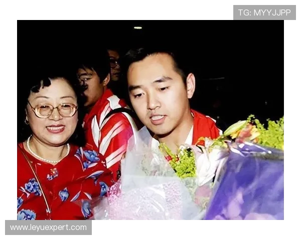 孔令辉当年住酒店连拖鞋都要自带，现在打个飞的去澳门搓麻将