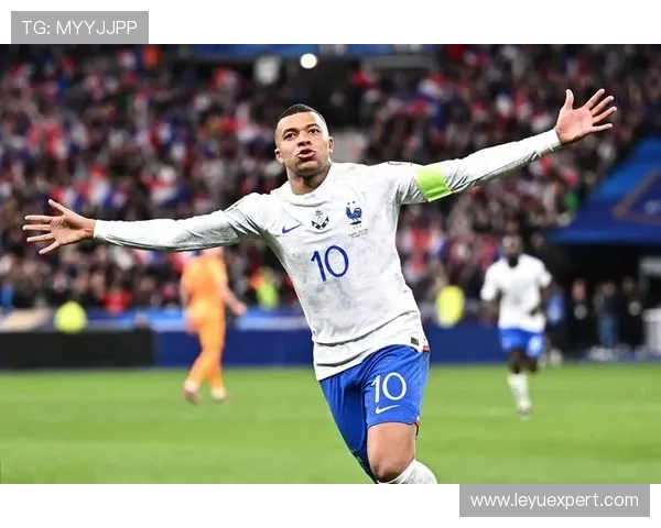 姆巴佩技术单一性争议：持球突破与传球选择的战术结构分析