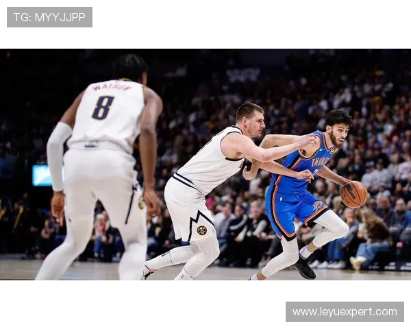 切特·霍姆格伦挡拆制造错位提升内线得分效率显著