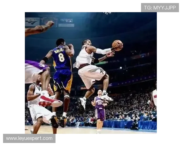 福登本赛季高位抢断撕裂对方防线展现边锋角色变化